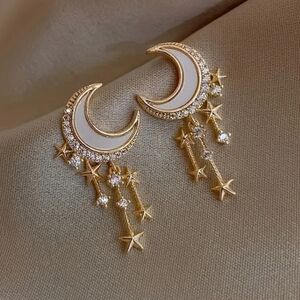 NEWl Moon stud earrings